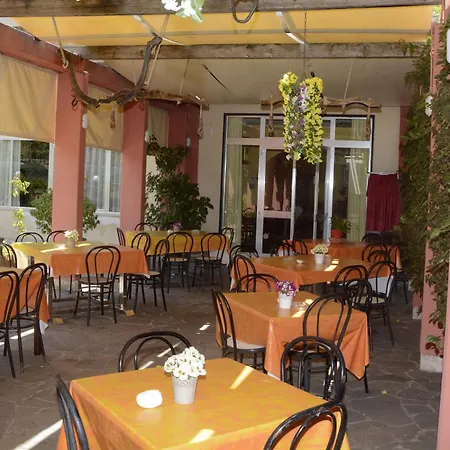 Il Parco - Parking Free & Restaurant - Hotel