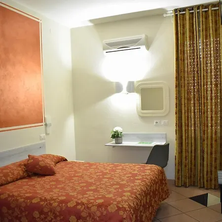 Hotel Il Parco - Parking Free & Restaurant - 3*